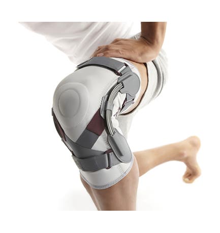 PUSH MED HINGED KNEE BRACE